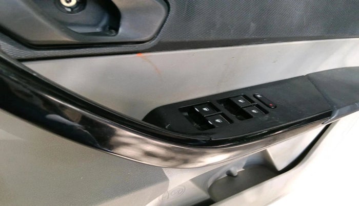 2017 Tata Tiago XT PETROL, Petrol, Manual, 76,058 km, interior