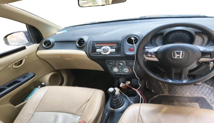 2015 Honda Amaze 1.2L I-VTEC S, Petrol, Manual, 1,21,154 km, interior