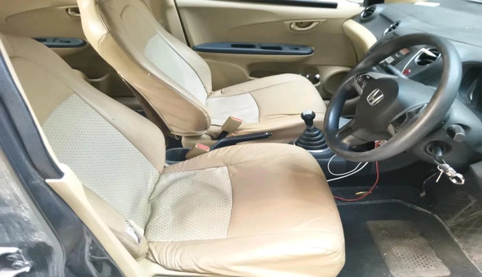 2015 Honda Amaze 1.2L I-VTEC S, Petrol, Manual, 1,21,154 km, interior