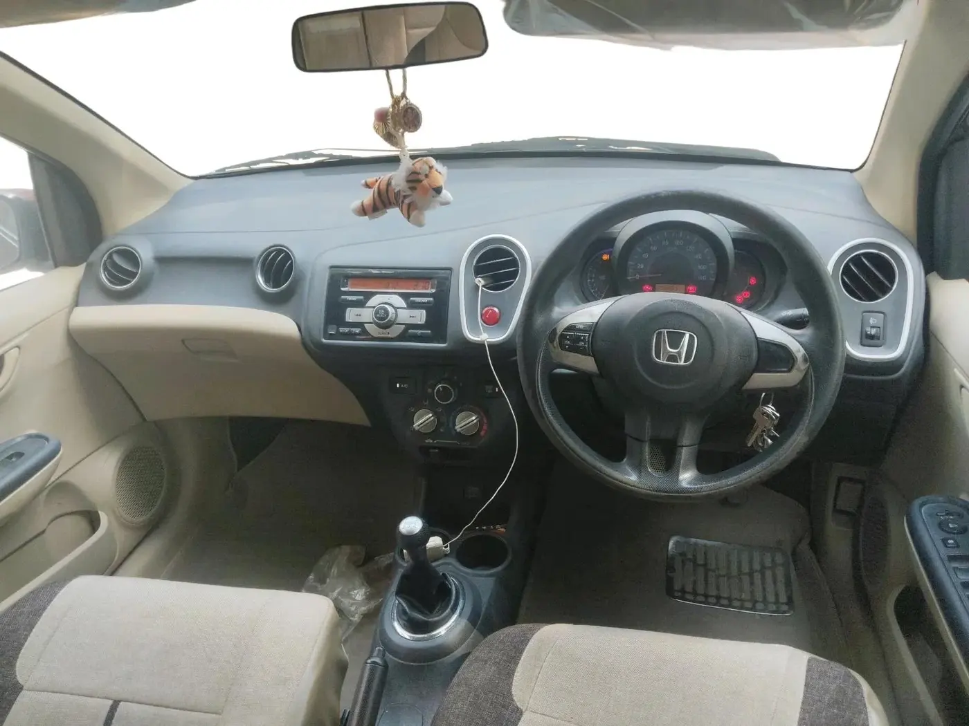 2014 Honda Mobilio 1.5L I-VTEC S, Petrol, Manual, 95,885 km, interior