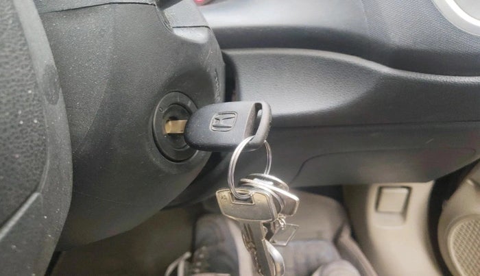 2014 Honda Mobilio 1.5L I-VTEC S, Petrol, Manual, 95,885 km, interior
