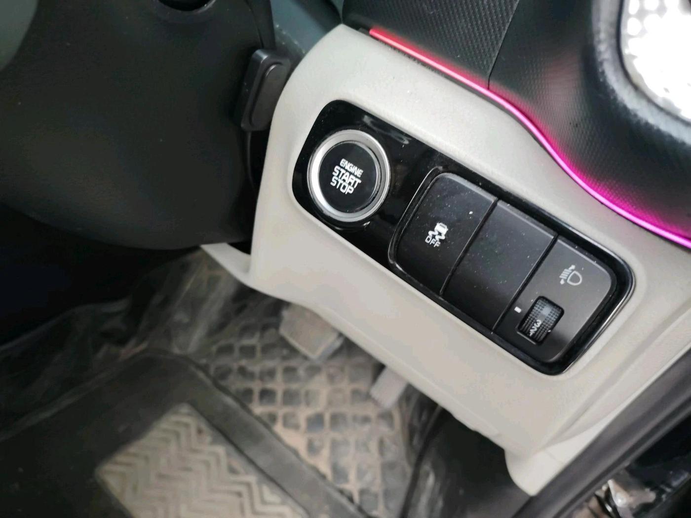 2022 KIA SONET HTX 1.5 AT, Diesel, Automatic, 90,560 km, interior