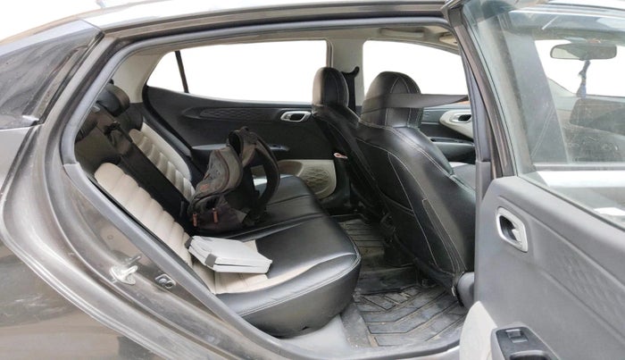 2022 Hyundai AURA SX 1.2 CNG, CNG, Manual, 1,09,151 km, interior