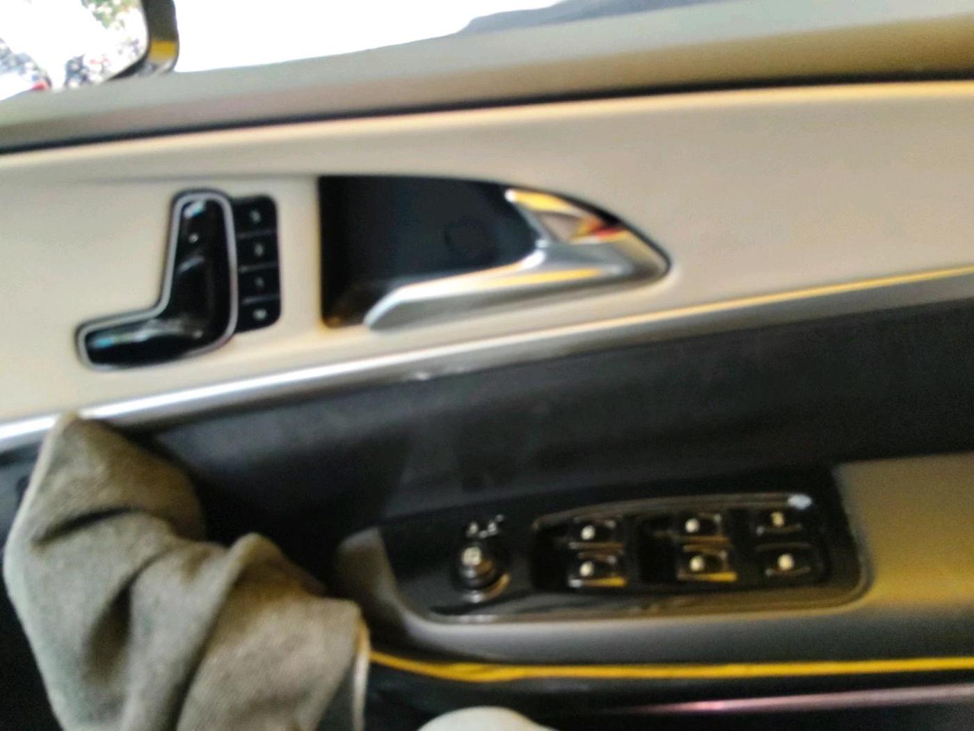 2024 Mahindra XUV700 AX 7 D AT 7 STR, Diesel, Automatic, 37,453 km, interior