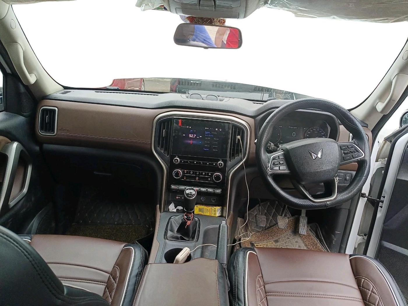 2023 Mahindra SCORPIO-N Z6 DIESEL MT 2WD 7 STR, Diesel, Manual, 48,790 km, interior
