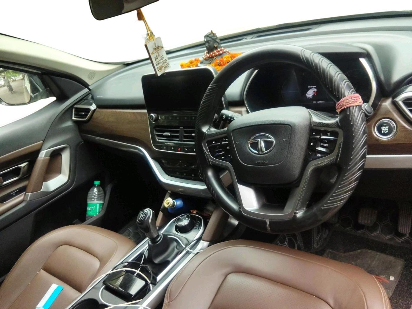 2019 Tata Harrier XZ 2.0L, Diesel, Manual, 1,42,795 km, interior