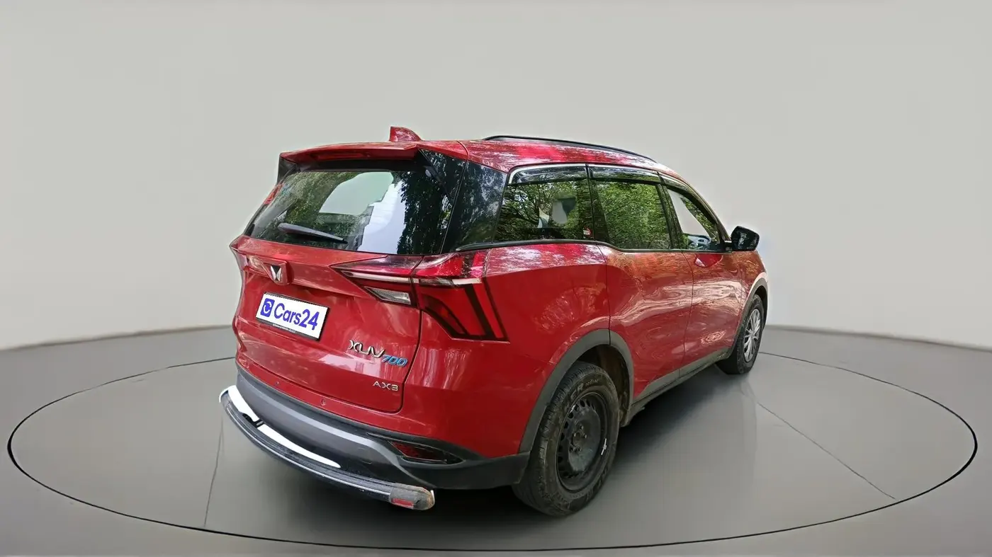 2022 Mahindra XUV700 AX 3 P MT 5 STR, Petrol, Manual, 70,833 km, exterior