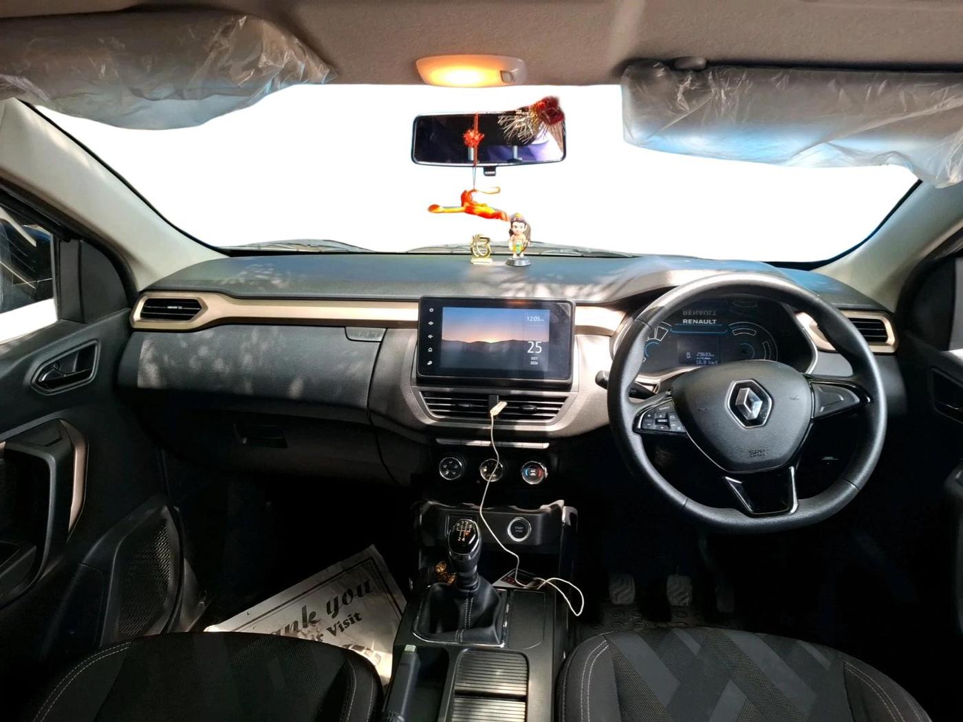 2022 Renault Kiger RXT (O) MT, CNG, Manual, 29,693 km, interior