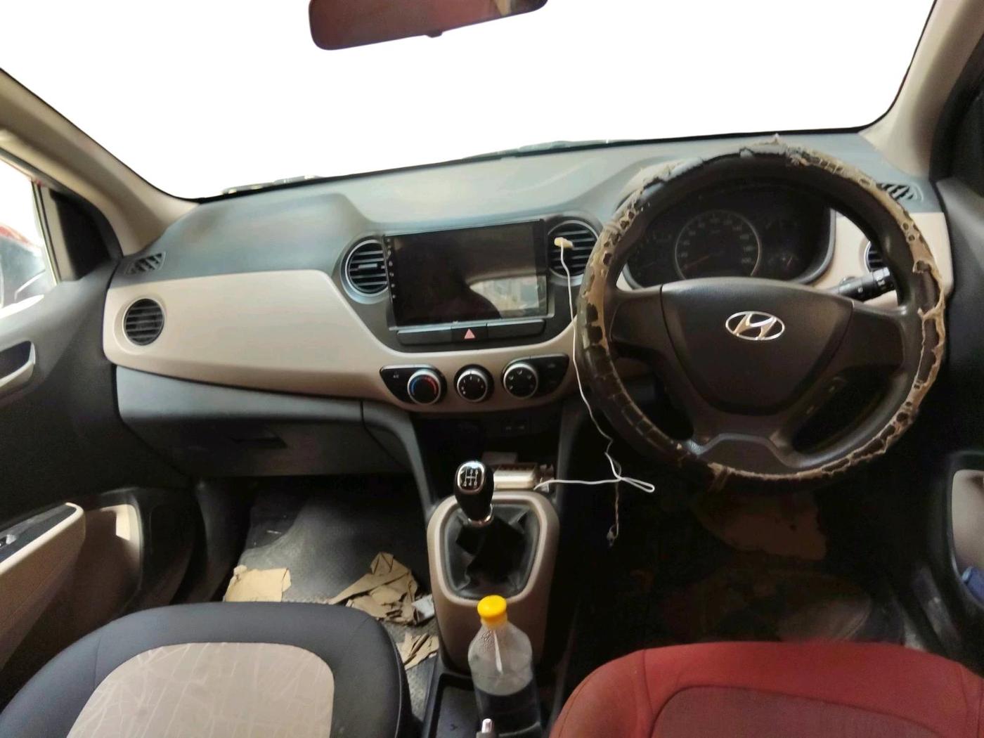 2014 Hyundai Grand i10 SPORTZ 1.2 KAPPA VTVT, Petrol, Manual, 80,356 km, interior