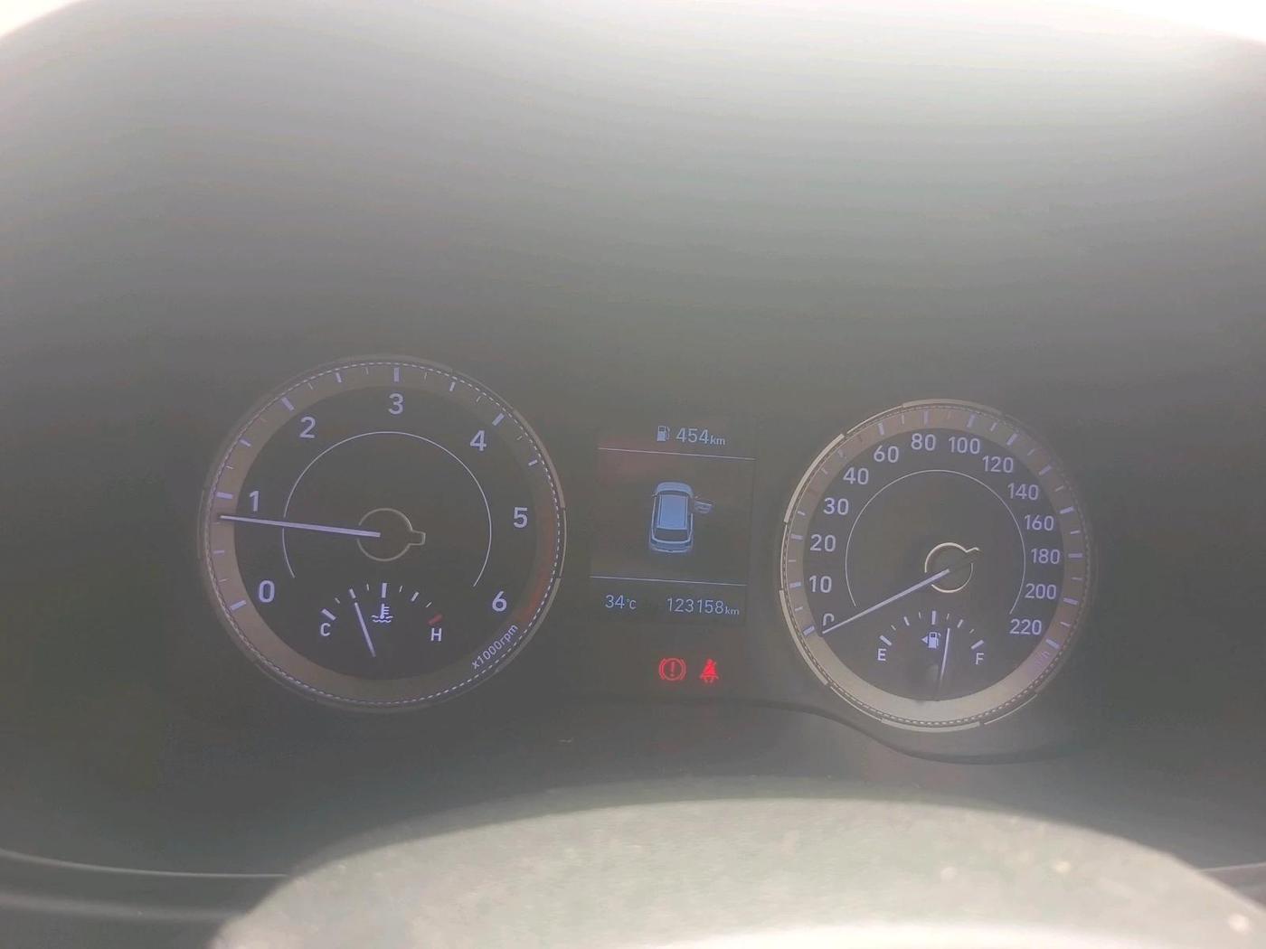 2019 Hyundai VENUE SX(O) 1.4 CRDI, Diesel, Manual, 1,23,158 km, interior