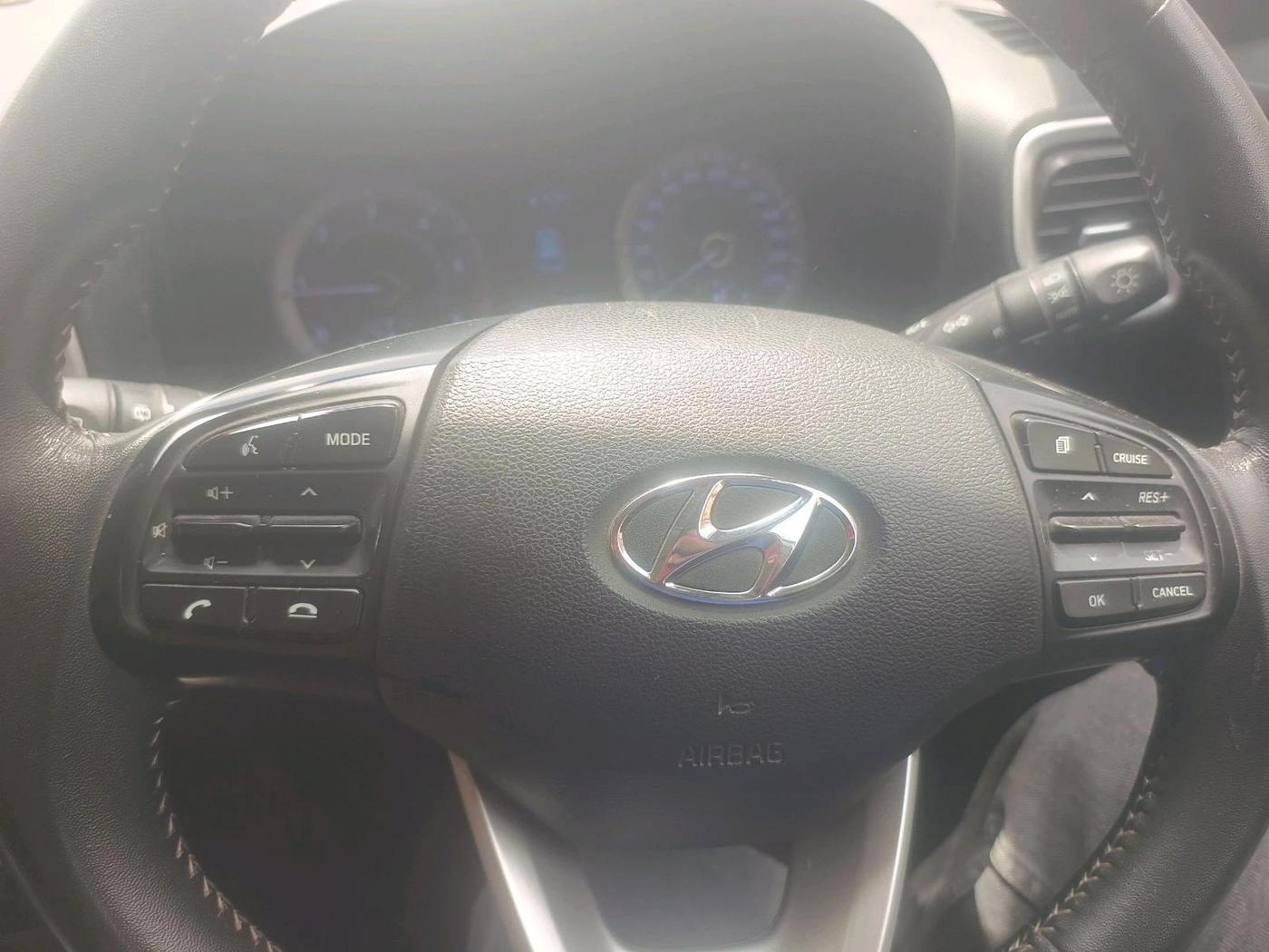 2019 Hyundai VENUE SX(O) 1.4 CRDI, Diesel, Manual, 1,23,158 km, interior