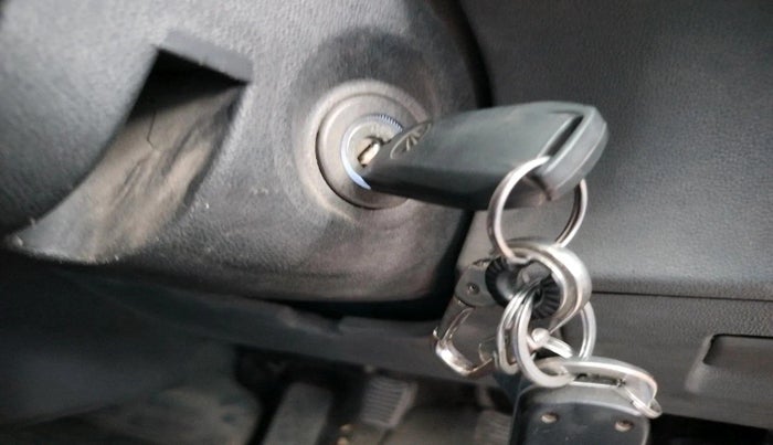 2018 Mahindra KUV 100 NXT K2 P 6 STR, Petrol, Manual, 64,389 km, interior