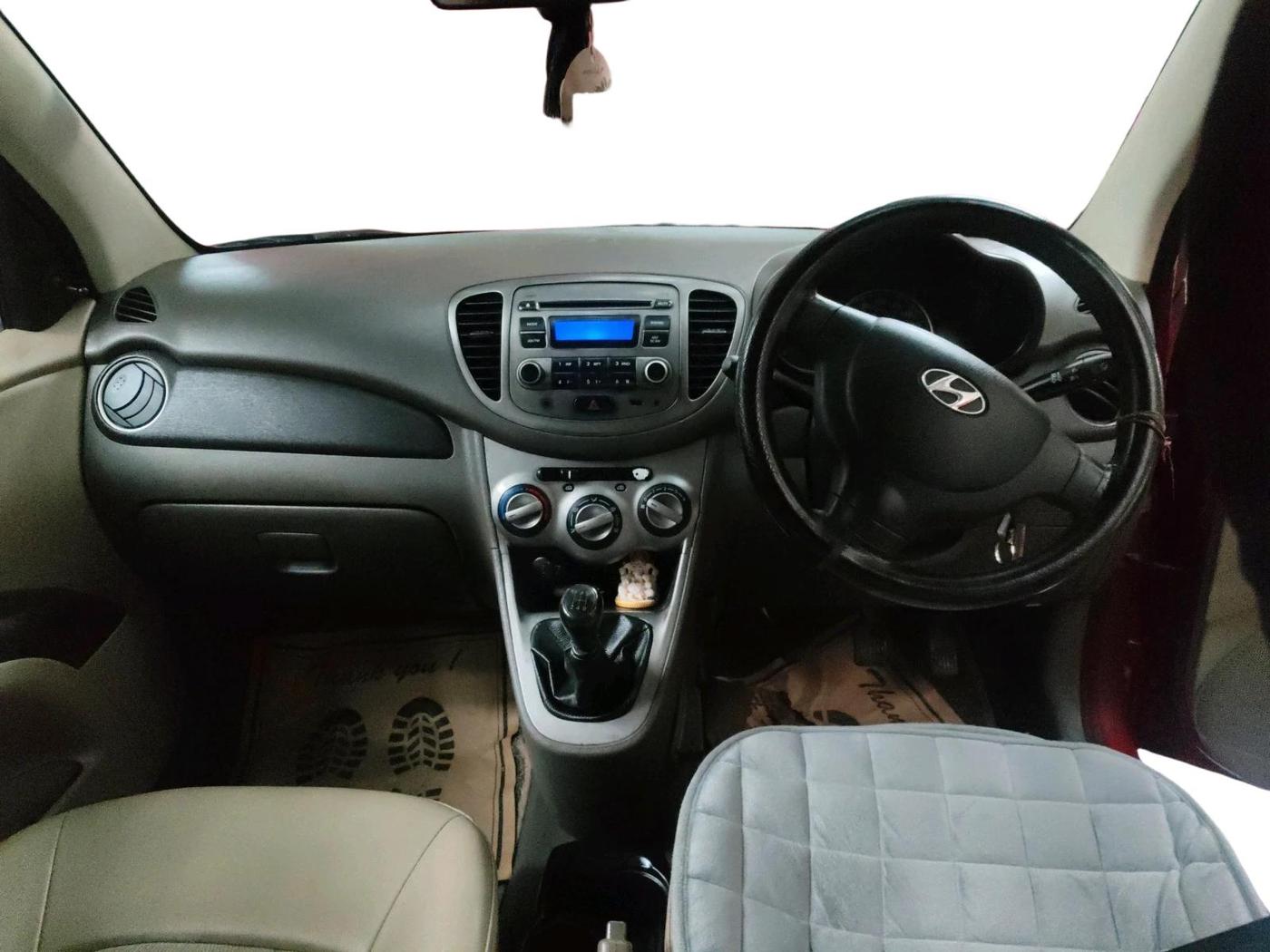 2012 Hyundai i10 ERA 1.1, Petrol, Manual, 67,183 km, interior
