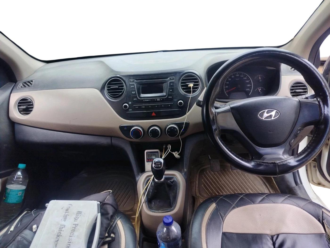 2013 Hyundai Grand i10 SPORTZ 1.2 KAPPA VTVT, CNG, Manual, 1,56,502 km, interior