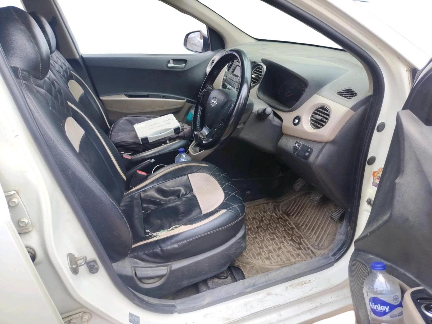2013 Hyundai Grand i10 SPORTZ 1.2 KAPPA VTVT, CNG, Manual, 1,56,502 km, interior