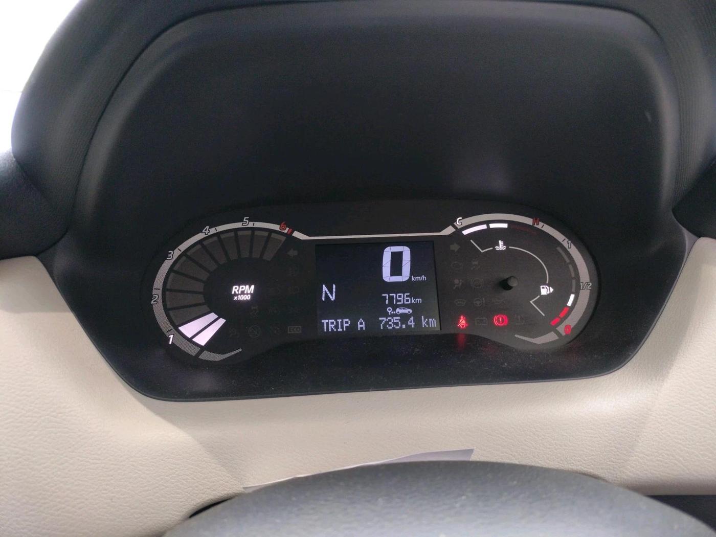 2024 Nissan MAGNITE  XE AMT EZ Shift, Petrol, Automatic, 7,796 km, interior