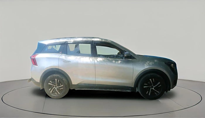 2022 Mahindra XUV700 MX P MT 5 STR, Petrol, Manual, 42,749 km, exterior