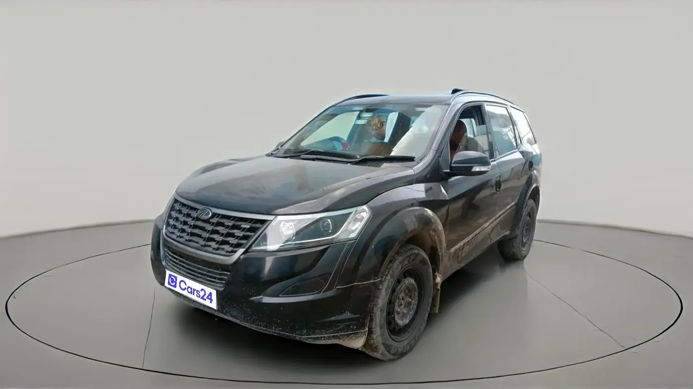 2018 Mahindra XUV500 W5, Diesel, Manual, 86,129 km, exterior