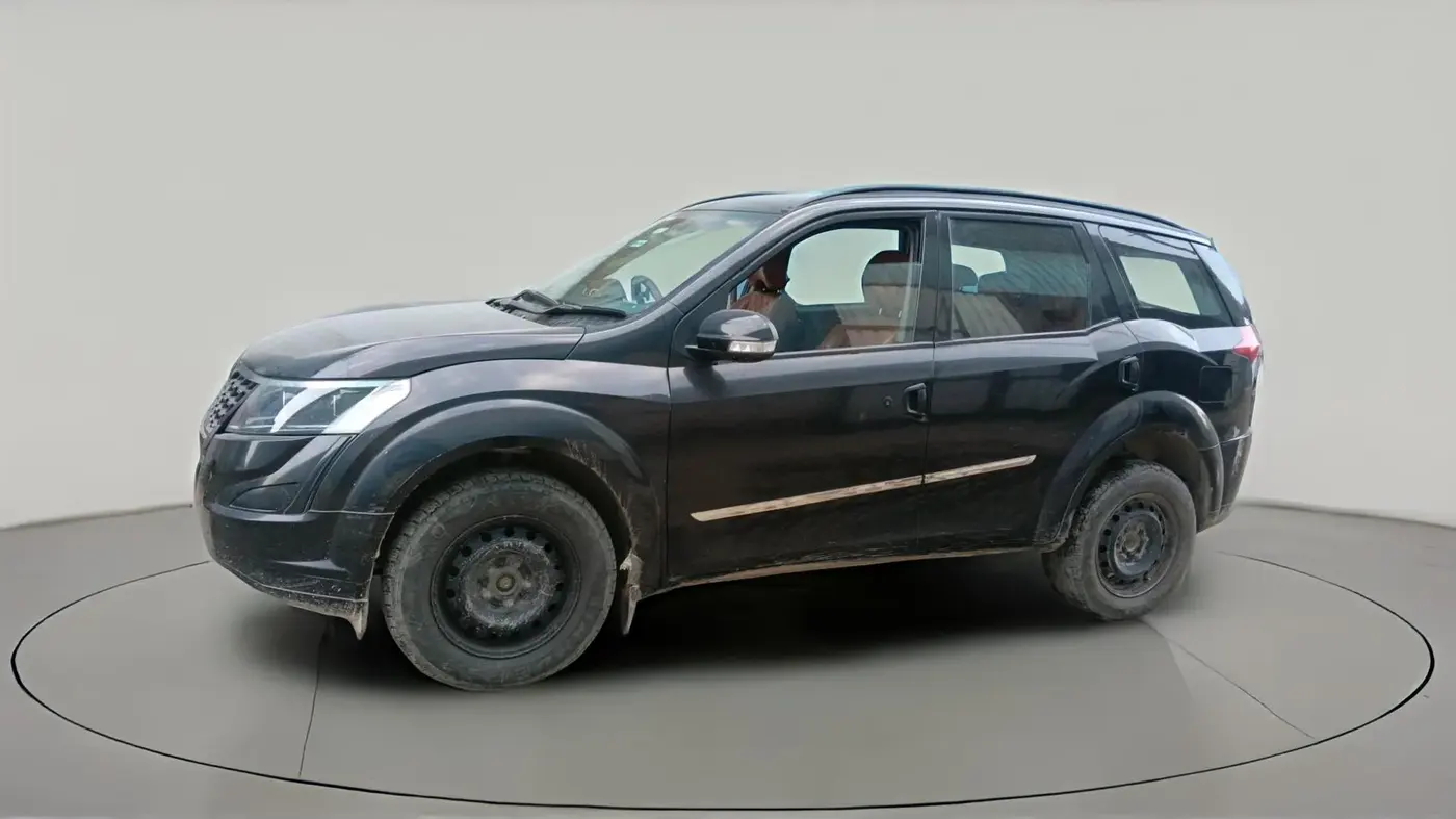 2018 Mahindra XUV500 W5, Diesel, Manual, 86,129 km, exterior