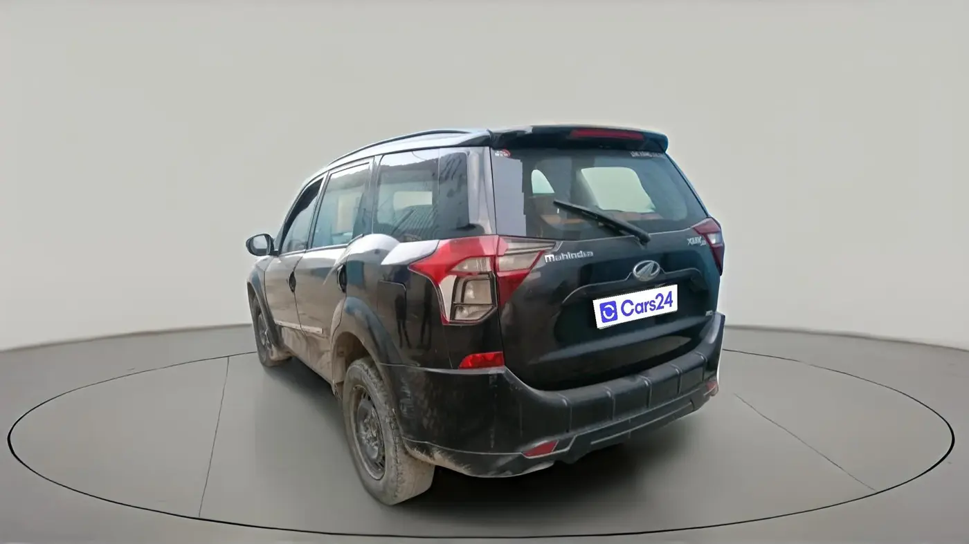 2018 Mahindra XUV500 W5, Diesel, Manual, 86,129 km, exterior