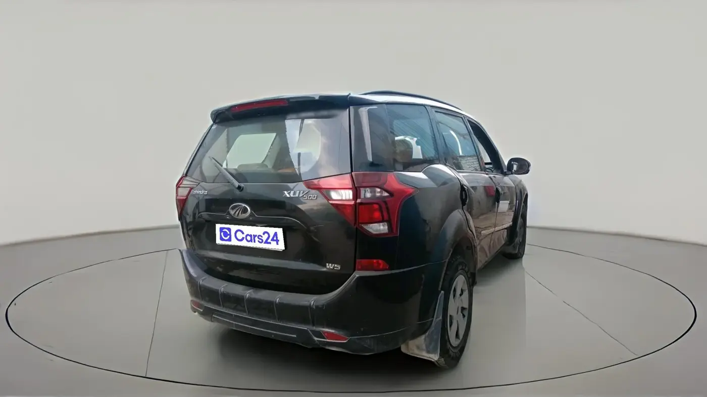 2018 Mahindra XUV500 W5, Diesel, Manual, 86,129 km, exterior