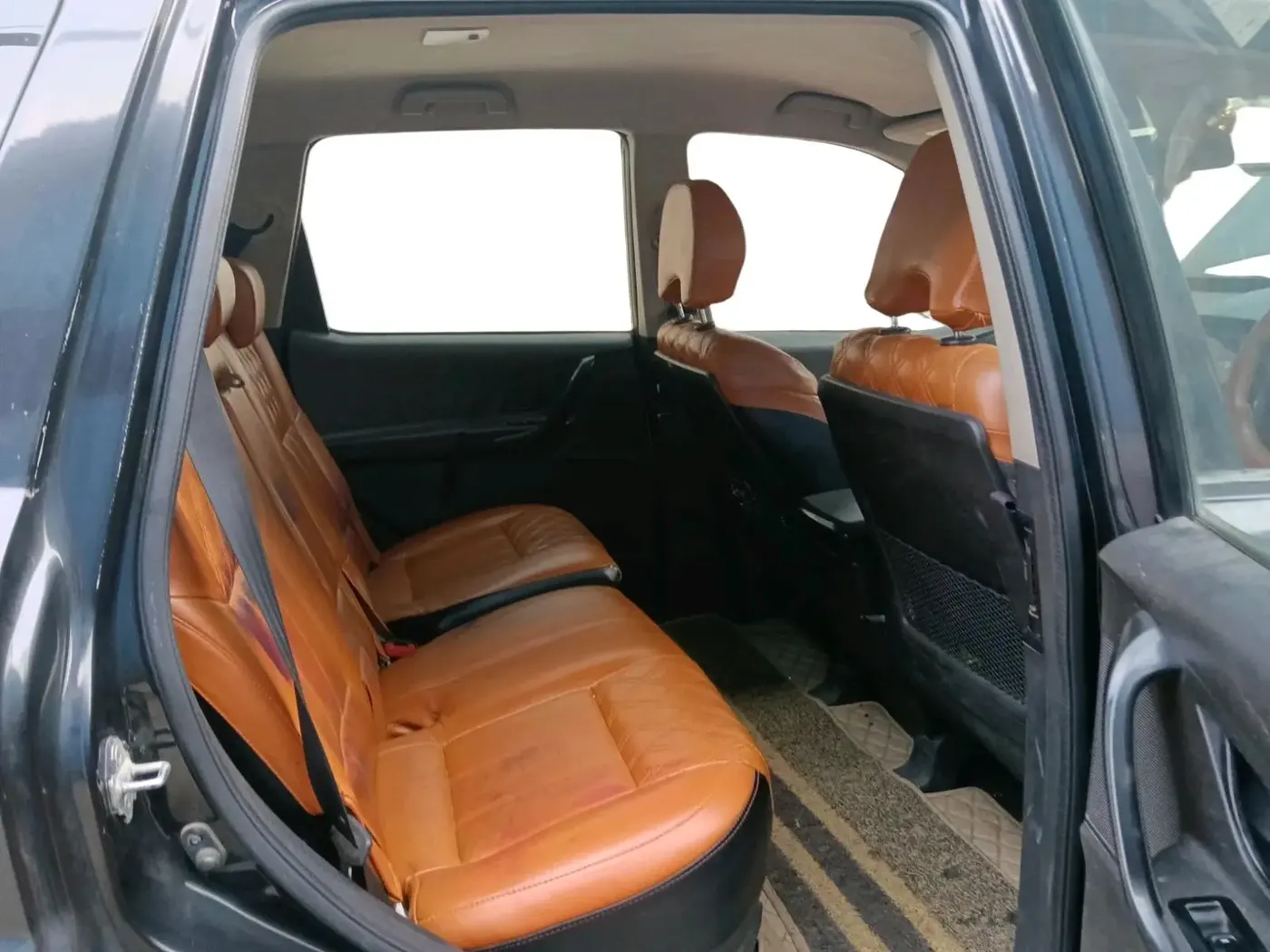 2018 Mahindra XUV500 W5, Diesel, Manual, 86,129 km, interior