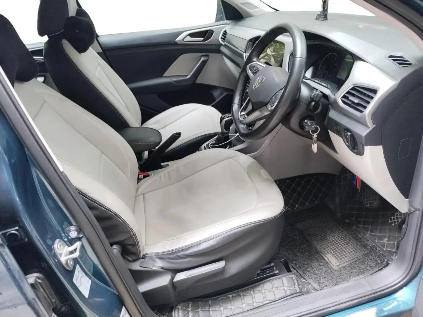 2024 Volkswagen TAIGUN HIGHLINE 1.0 TSI AT, Petrol, Automatic, 26,462 km, interior