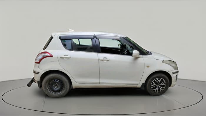 2016 Maruti Swift LXI (O), CNG, Manual, 86,128 km, exterior
