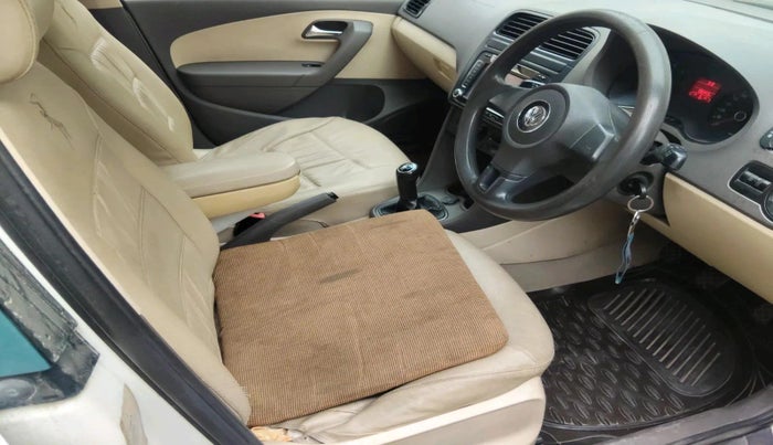 2011 Volkswagen Vento TRENDLINE 1.6, Petrol, Manual, 1,06,443 km, interior