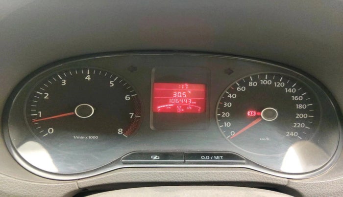 2011 Volkswagen Vento TRENDLINE 1.6, Petrol, Manual, 1,06,443 km, interior