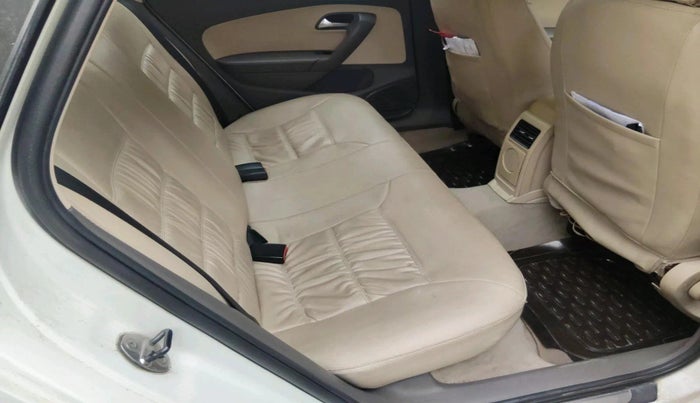 2011 Volkswagen Vento TRENDLINE 1.6, Petrol, Manual, 1,06,443 km, interior