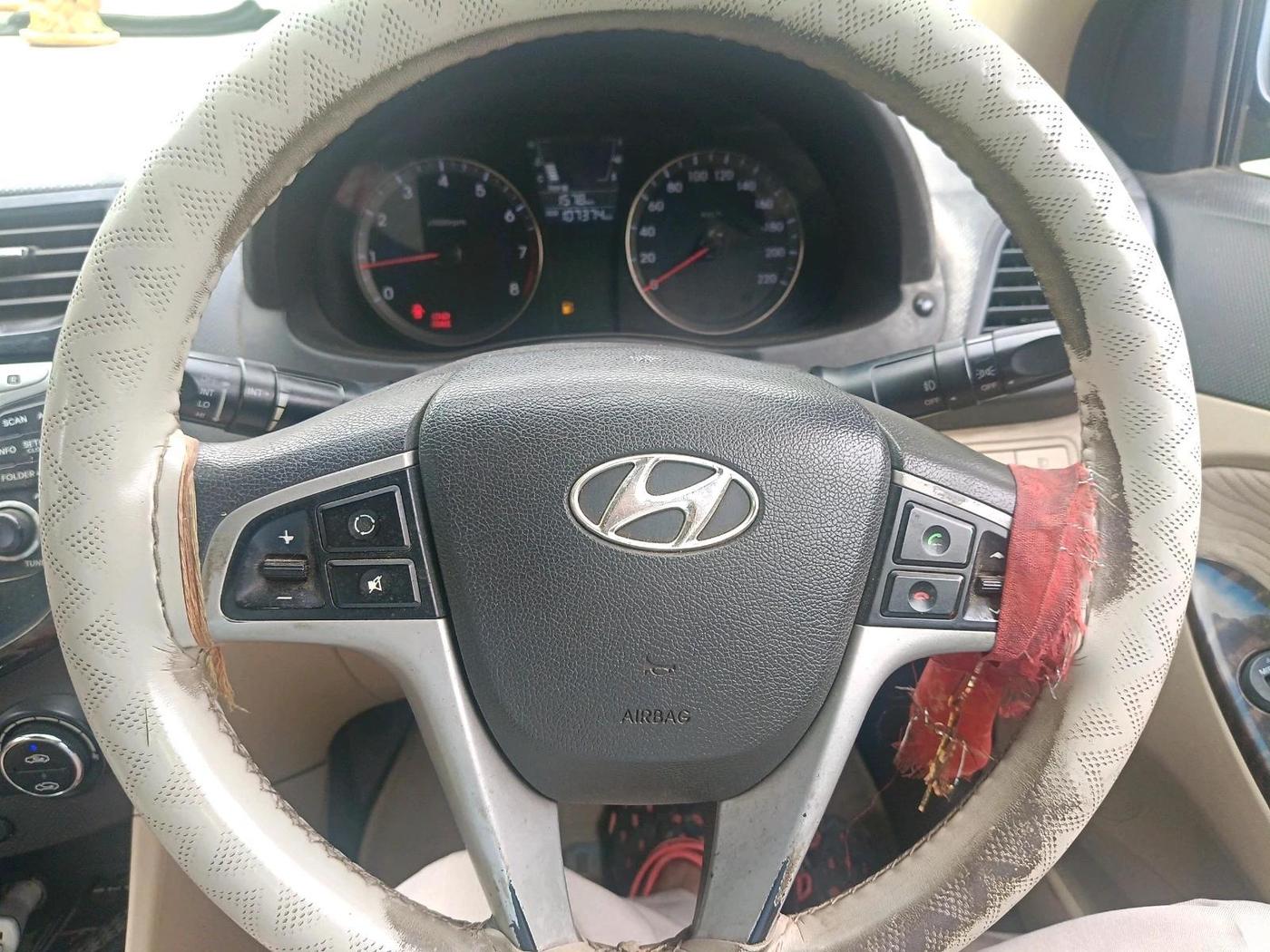 2012 Hyundai Verna FLUIDIC 1.6 VTVT EX, CNG, Manual, 1,07,374 km, interior