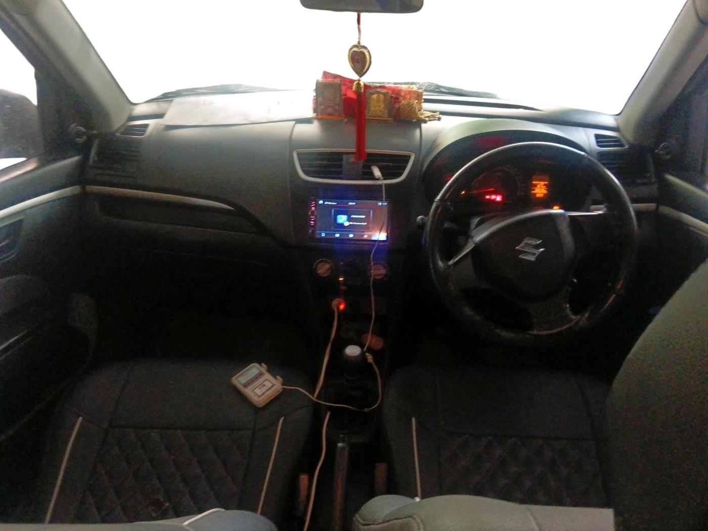 2016 Maruti Swift LXI (O), Petrol, Manual, 41,000 km, interior