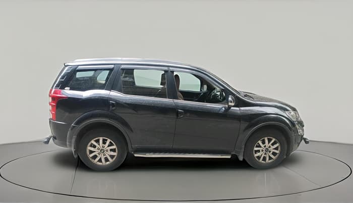 2016 Mahindra XUV500 W10 1.99, Diesel, Manual, 83,145 km, exterior