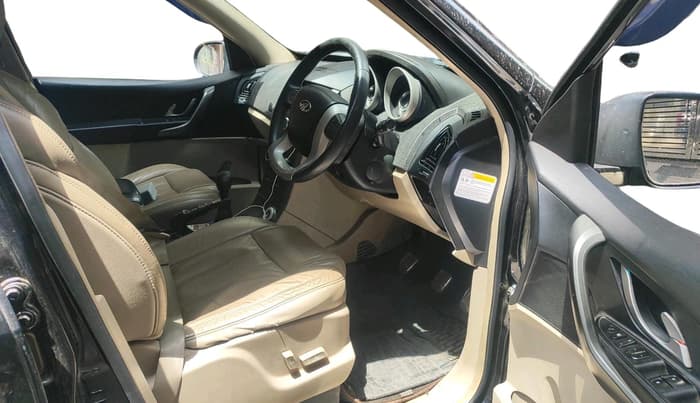2016 Mahindra XUV500 W10 1.99, Diesel, Manual, 83,145 km, interior