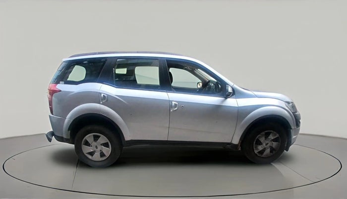 2016 Mahindra XUV500 W6 1.99, Diesel, Manual, 71,487 km, exterior