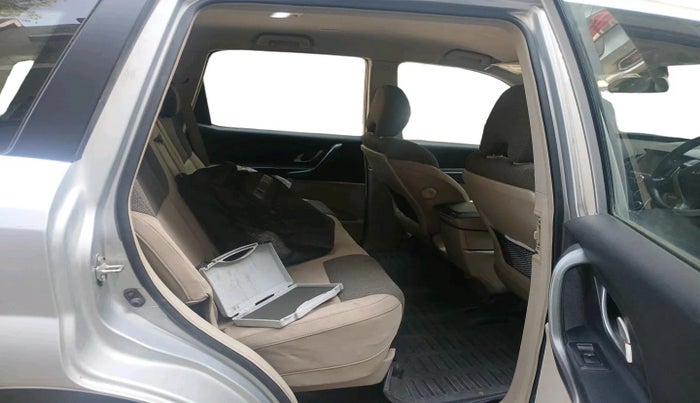 2016 Mahindra XUV500 W6 1.99, Diesel, Manual, 71,487 km, interior