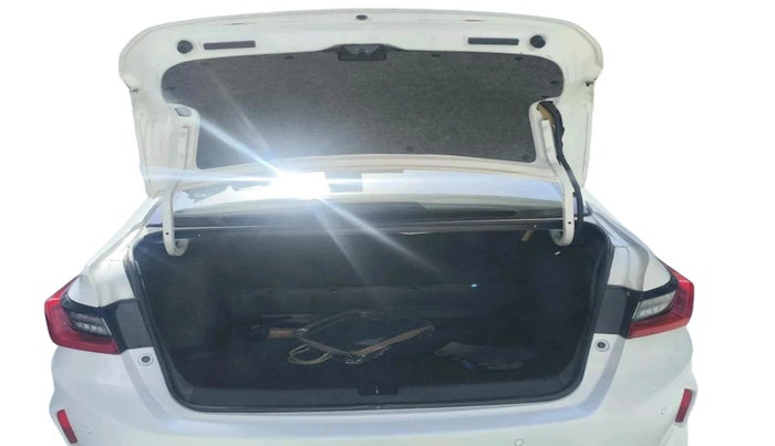 2020 Honda City 1.5L I-VTEC ZX CVT, Petrol, Automatic, 1,13,901 km, exterior