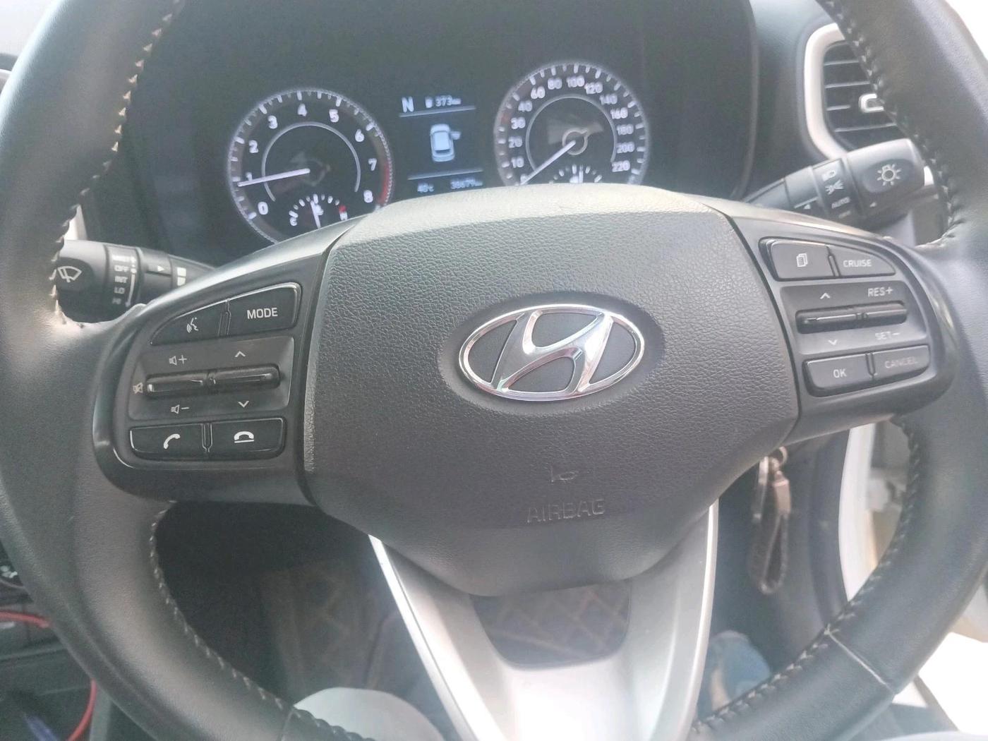2022 Hyundai VENUE SX 1.0 TURBO IMT, Petrol, Manual, 38,679 km, interior