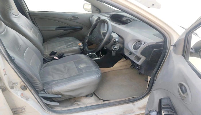 2011 Toyota Etios G, CNG, Manual, 1,18,799 km, interior