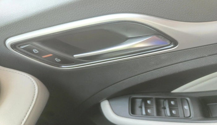 2022 MG ASTOR SUPER 1.5 MT, Petrol, Manual, 59,837 km, interior