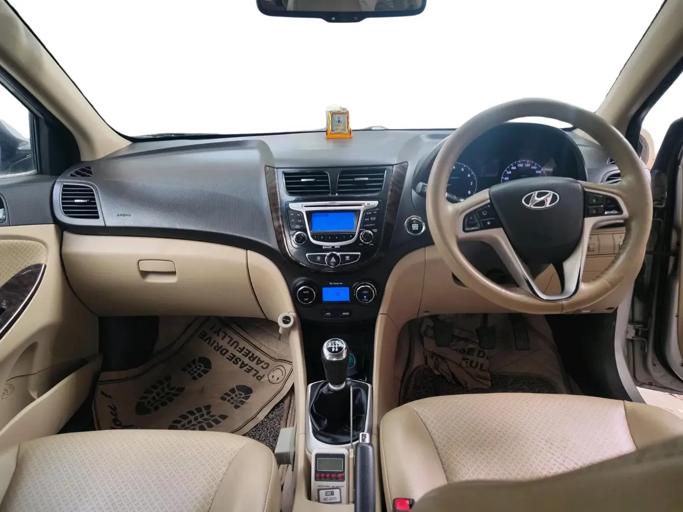 2011 Hyundai Verna FLUIDIC 1.6 VTVT SX OPT, Petrol, Manual, 87,459 km, interior