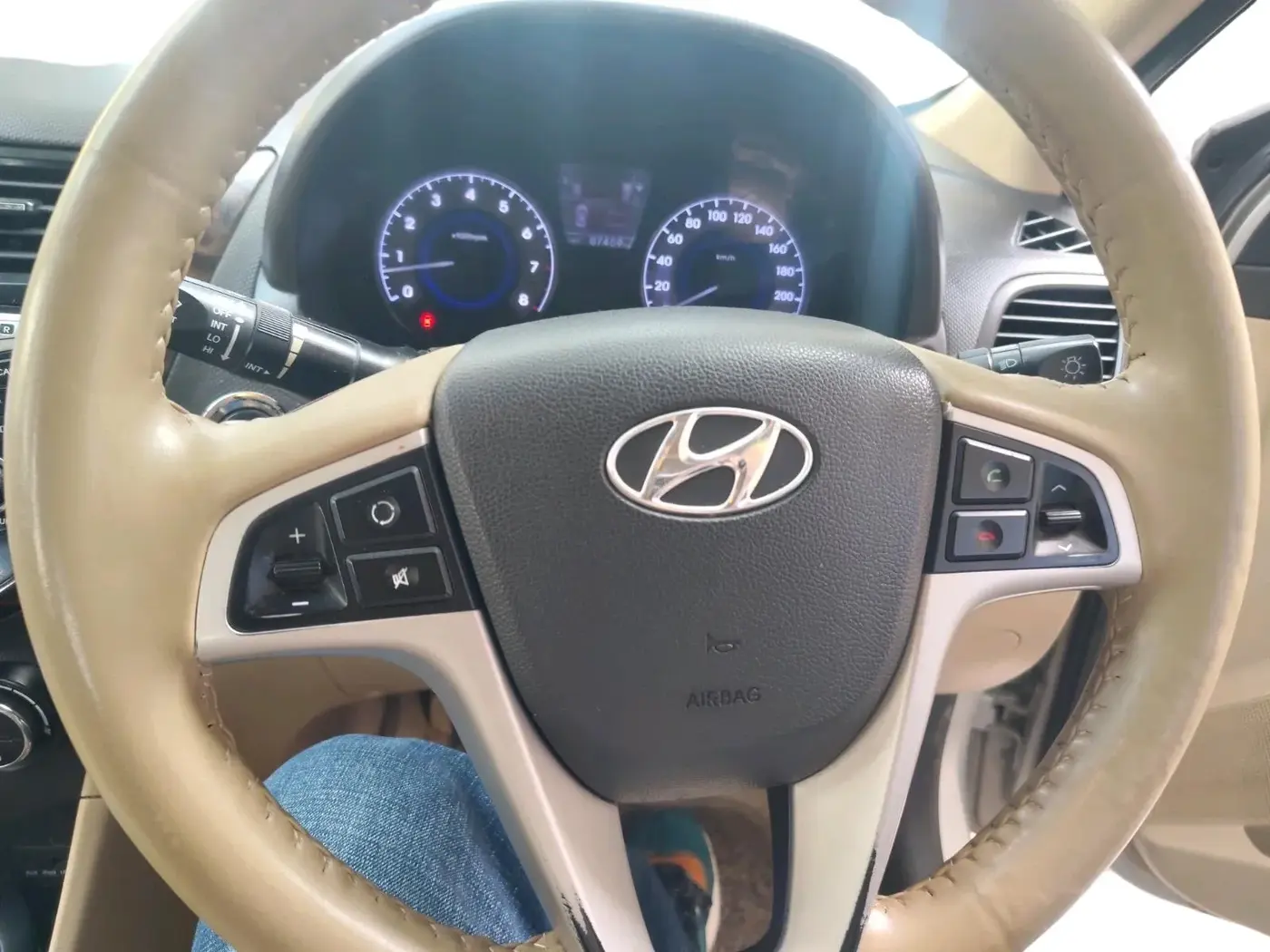 2011 Hyundai Verna FLUIDIC 1.6 VTVT SX OPT, Petrol, Manual, 87,459 km, interior