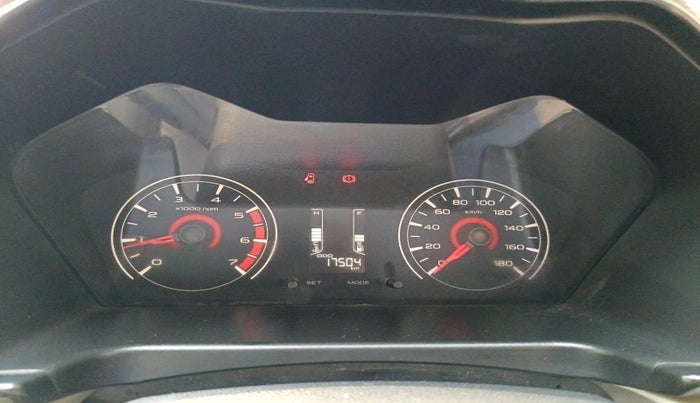 2016 Mahindra Kuv100 K4 6 STR, Petrol, Manual, 17,504 km, interior