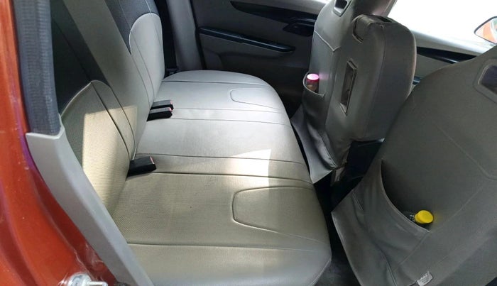 2016 Mahindra Kuv100 K4 6 STR, Petrol, Manual, 17,504 km, interior