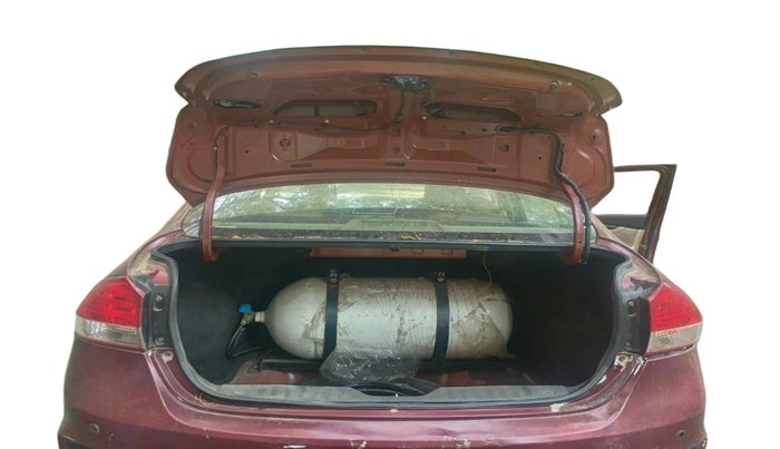 2015 Maruti Ciaz ZXI+, CNG, Manual, 1,12,578 km, exterior