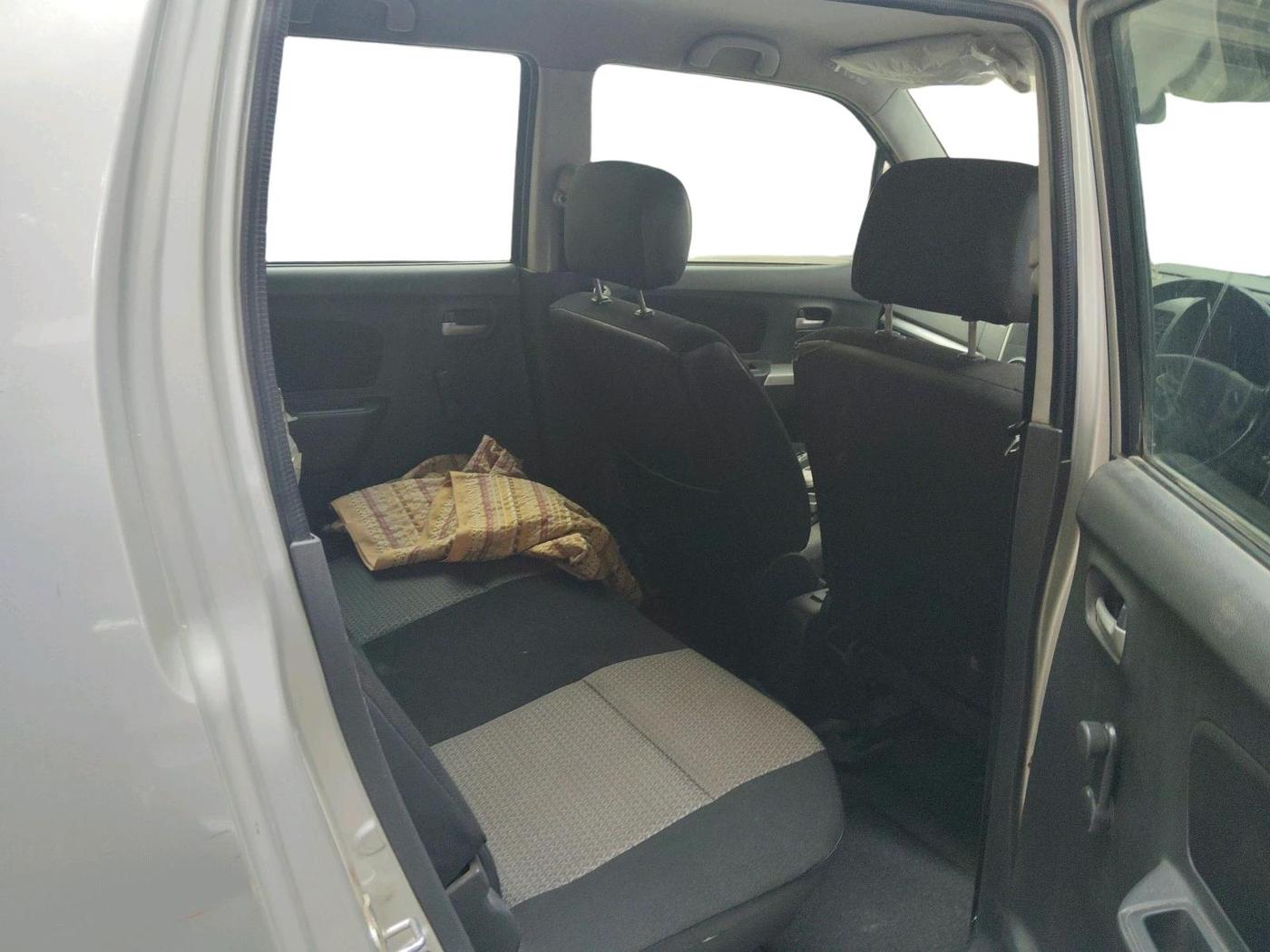 2011 Maruti Wagon R 1.0 LXI, Petrol, Manual, 63,143 km, interior