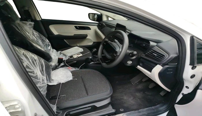 2025 Tata ALTROZ Pure S Petrol 5MT, Petrol, Manual, 2,517 km, interior