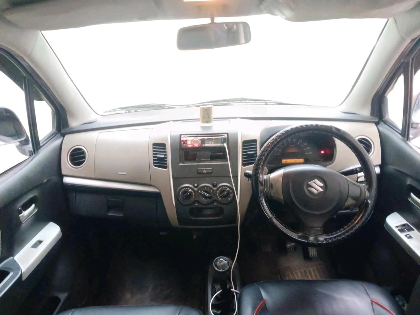 2013 Maruti Wagon R 1.0 LXI, CNG, Manual, 1,85,459 km, interior