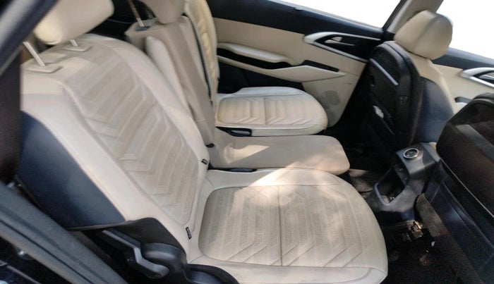 2022 KIA CARENS LUXURY PLUS 1.5 DIESEL AT 6 STR, Diesel, Automatic, 74,808 km, interior